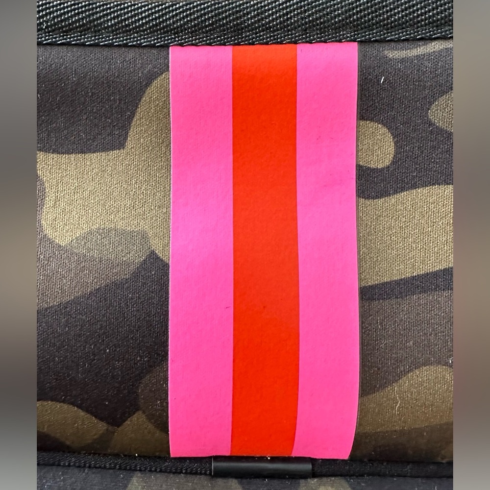 Haute Shore Neoprene crossbody bag - Picture 2 of 7